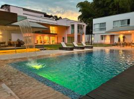 Casa Aurora Luxury Hotel, hotel in Cali