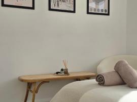 Salisbury City Centre 2-Bedroom Serviced Accommodation-Apartment - PennyVille, hotel a Salisbury