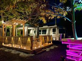 キャンパーズエリア恵庭 TCS Village, Campingplatz in Eniwa