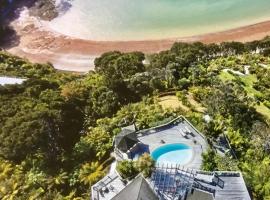 Pomare Beach Chalet, căsuță din Russell