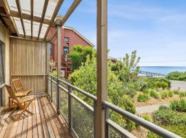 Apartment 5 Pacific Apartments，位于洛恩的酒店