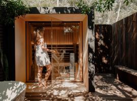 Wellness Escape- Near Town & Beach- Sea La Vie, spahotel i Margaret River