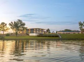 Super 8 by Wyndham Riverside AL