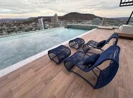 Studios no City House com piscina na cobertura