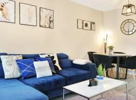 Elegant 2BR Aylesbury Home, Sleeps 4, Parking, Work, Leisure, Friendly