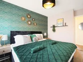 Stylish 2BR Aylesbury Home, Sleeps 4, Parking, Work, Leisure, Friendly