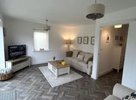 4-bedroom New House Near City Centre
