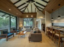 SaffronStays The Glass Grove