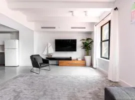 The Netherland 2A I Ocean Drive I MIAMI BEACH OCEAN RENTAL