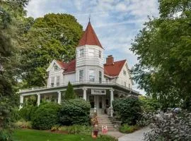 Kingsley House Bed & Breakfast - Full Home