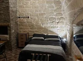 Room Pietra Bianca
