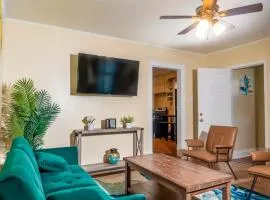 Exquisite Rogers Park 1 bedroom, 1 bath Apartment Near Evanston