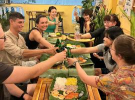 Saigon Authentic Hostel - Local Vibes, City Walks, Cooking Classes, Food Tours, Free Breakfast, Gym & Rooftop, hébergement à Hô-Chi-Minh-Ville