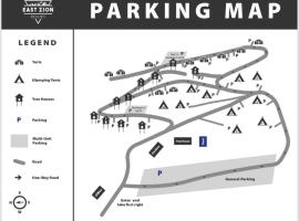 Glamping Tent #8 with AC Heat AC and Private Bath, tented camp en Orderville