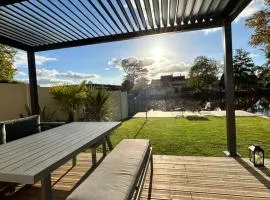 Le beau studio du bord de l'eau