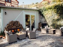 Botanický dvor, hotel with hot tubs in Banská Štiavnica