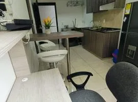 Acogedor Apartaestudio con Todas las Comodidades en Unidad Privada con Piscina