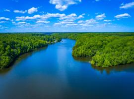 Luxurious Lake Getaway, hotel v destinaci Winchester