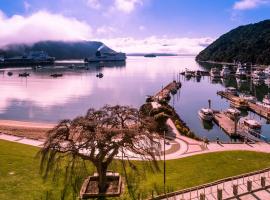 Oxleys 406 3 bedroom Waterfront Apartment, hotel bajet di Picton