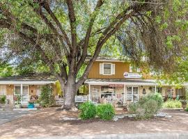 Binky's Summer Afternoon，位于弗雷德里克斯堡的酒店