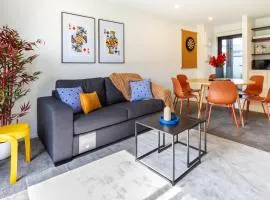 Bright & Stylish 2BR Near Addington Park