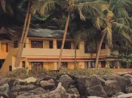 Kizhunna rock beach house