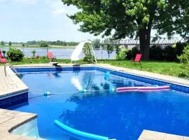Villa Delrose Waterfront