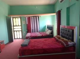 subha laxmi hotel & lodge, hotel v destinaci Bahāsi