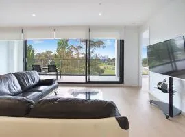 The Evelyn Port Melbourne by Ready Set Stay