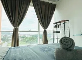 Fabulous Airport 2BR Suite# Straits Intl# Msg Chair