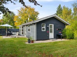 Cozy Summer House Close To The Beach, hotel em Glesborg