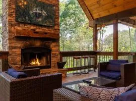 NEW BUILD Toccoa River Mist Riverfront Property w Hot Tub Firepit More