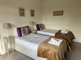 Rie's Retreat - The Amethyst Room, ξενοδοχείο σε Γκλάστονμπερι