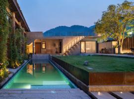 Wuyuan On The Bound Hotel-婺源水岸边民宿, hotell sihtkohas Jianlingjue