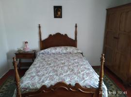 La Casita de San Nicolás, hotel i Palacios de Ríopisuerga