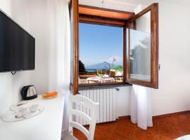 Camera in Villa con Jacuzzi privata e Vista Mare โรงแรมในมัสซาลูเบรนเซ