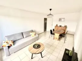 Apartment - Close to Tramway
