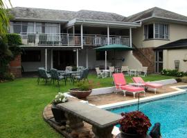 Jackie's B&B, hotel with hot tubs in East London