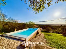 Casa cu piscina Cheile Nerei, hotel com piscina em Socolari
