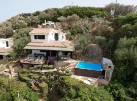 Villetta with heated pool and panoramic view