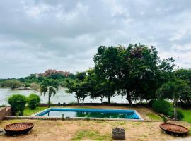 Leo Comforts River Side Resort、ハンピのホテル
