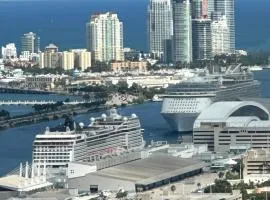 Glamorous Gale Miami Ocean View Balcony Resort & Spa