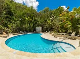 Golden Acre Beach Villa-2 mins walk - Alleynes Bay