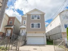 4 Bedroom-Airport Convient