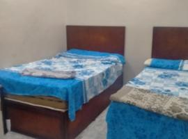 Room in santa maria tower hy ell dollar, hotel en Marsa Matruh
