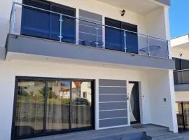 C - Delightful 2 bedroom Vacation home