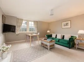 Lovely Georgian Loft in The Very Centre of Bath