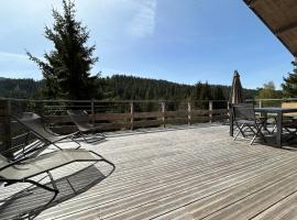 Chalet nature, idéal familles et sportifs, hotel v destinaci Le Valtin