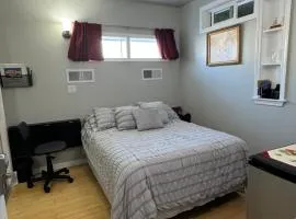 San Francisco Private Room and Bathroom - Free Street Parking