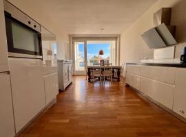 Beautiful apartment in a historic villa, hotel v destinaci Hattingen